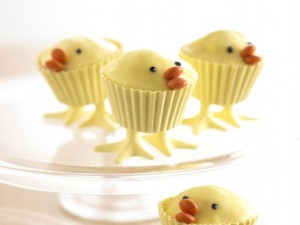 easter-chick-cupcakes-484x363-top